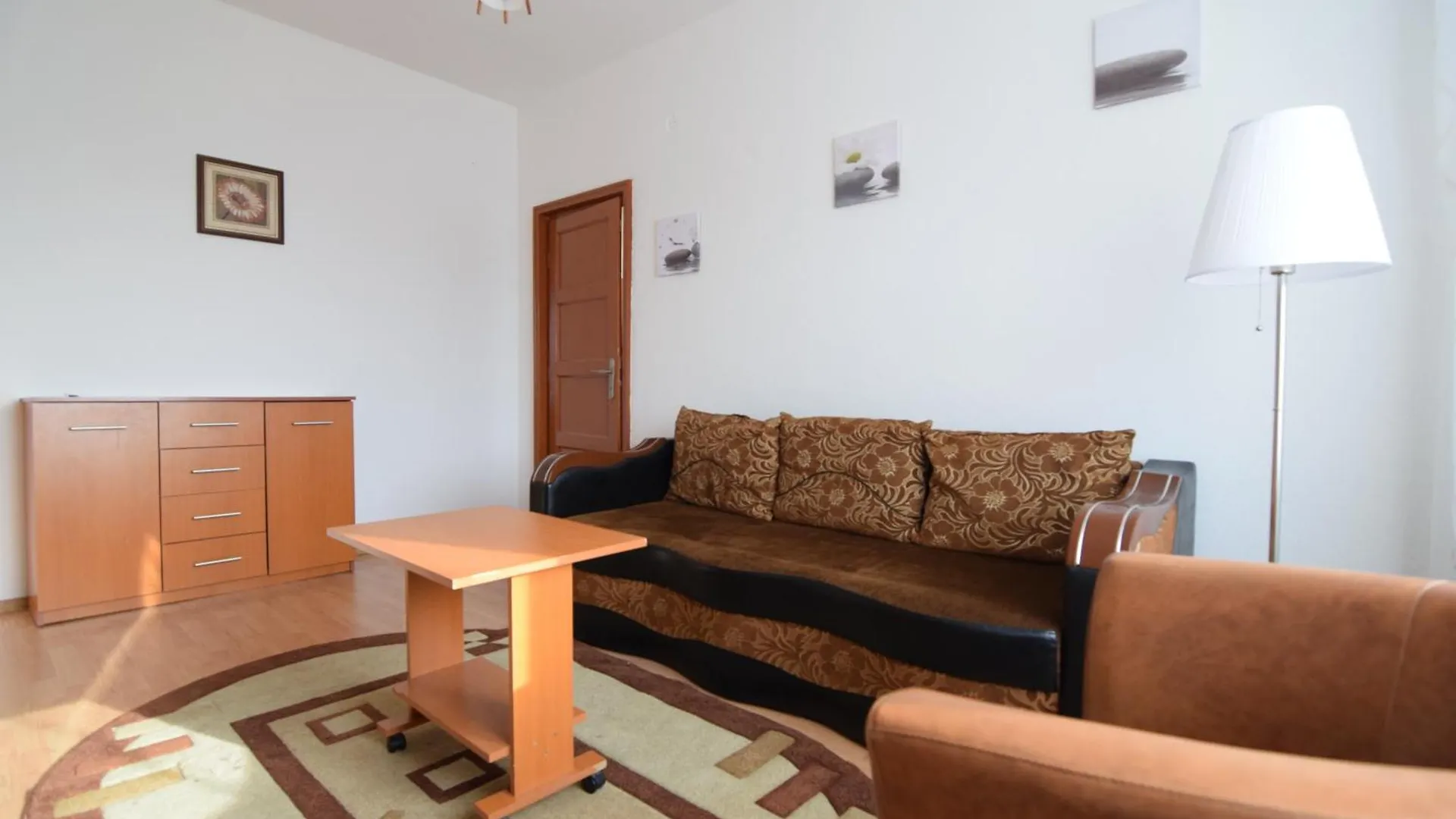 Piata Romana Down Town Bucharest Apartment